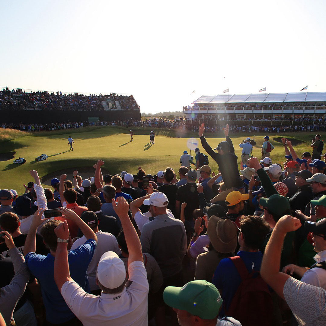 GOLF COURSE - CROWD CHEERING